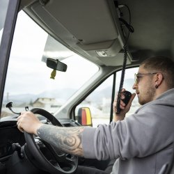 CB PNI Escort HP 9700 USB, ANC, ASQ,, med cigarette lighter plugg