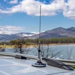 PNI-UF400 UHF Mobilantenn med magnetfeste