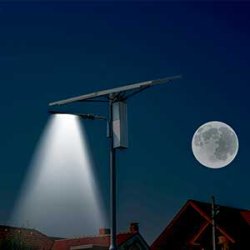 SL802 gatelysstolpe med to 160W solcellepaneler 